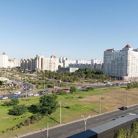 Stylish Panoramic Apartments. Smartplaza. Metro Minskaya Kiev Eksteriør bilde