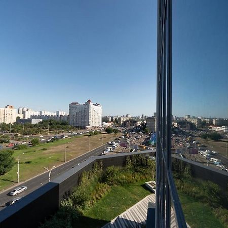 Stylish Panoramic Apartments. Smartplaza. Metro Minskaya Kiev Eksteriør bilde
