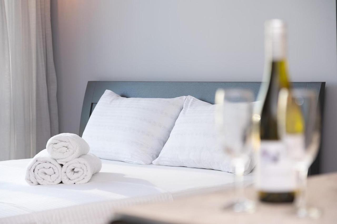 Stylish Panoramic Apartments. Smartplaza. Metro Minskaya Kiev Eksteriør bilde