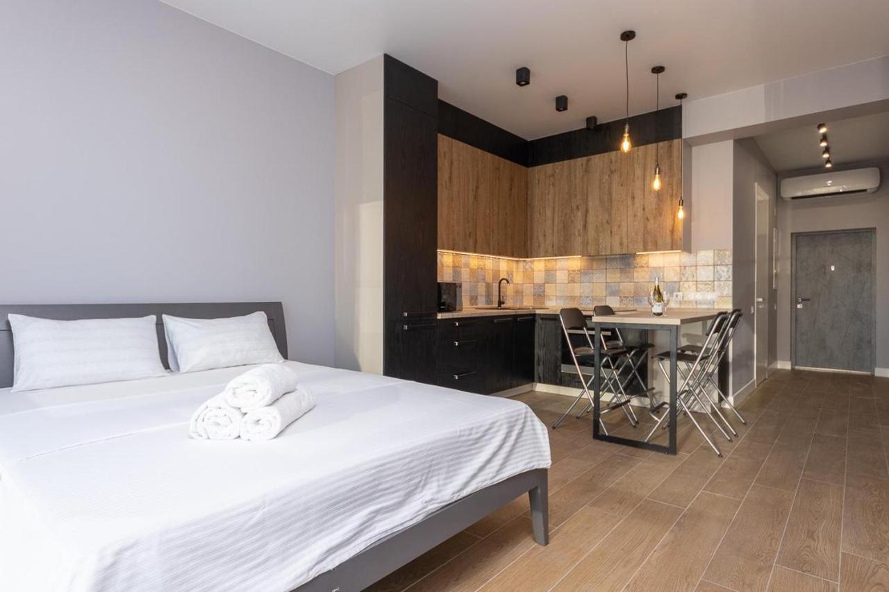 Stylish Panoramic Apartments. Smartplaza. Metro Minskaya Kiev Eksteriør bilde