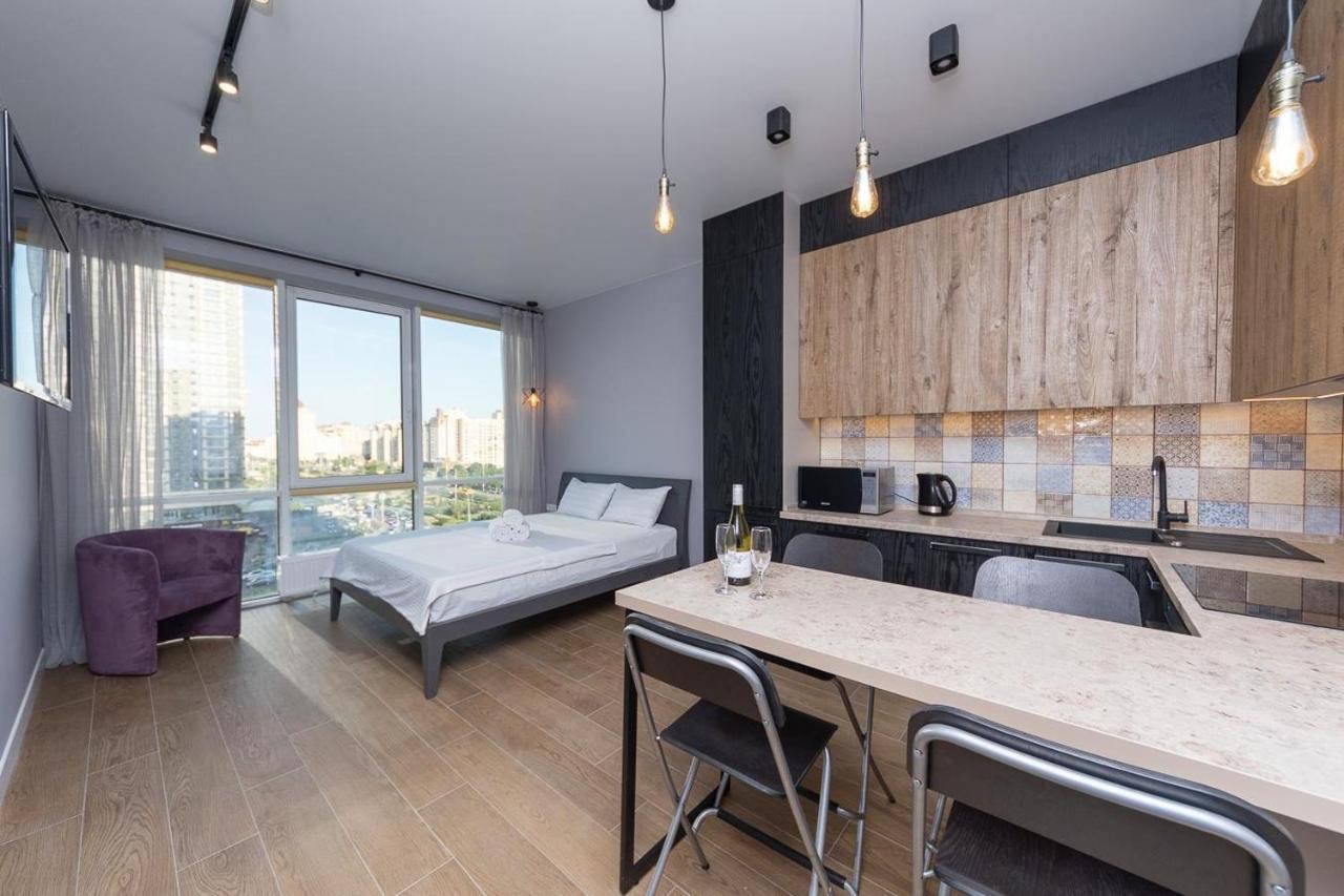 Stylish Panoramic Apartments. Smartplaza. Metro Minskaya Kiev Eksteriør bilde
