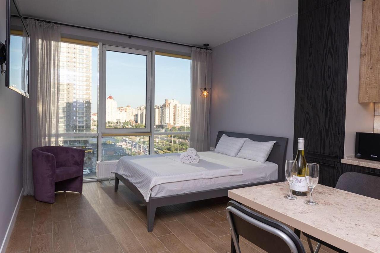 Stylish Panoramic Apartments. Smartplaza. Metro Minskaya Kiev Eksteriør bilde